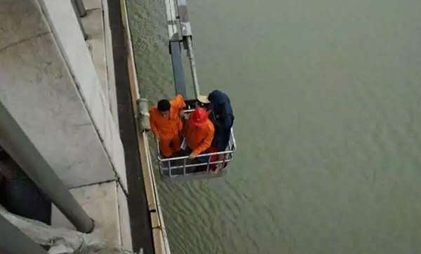 检测人员在检测时发生事故 竟因检测车质量不过关(图1)